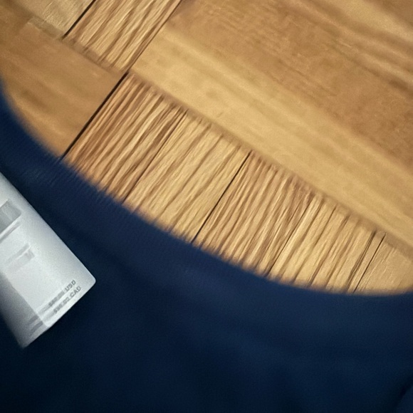 Navy Sleeveless Crop Top with White Bow - Picture 2 of 3